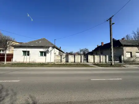 Eladó családi ház, Szarvas 4 szoba 152 m² 15.9 M Ft